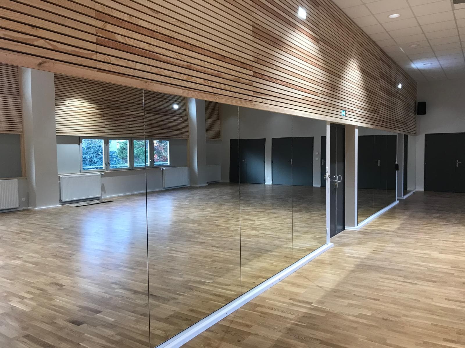Salle à miroirs — Montbrison